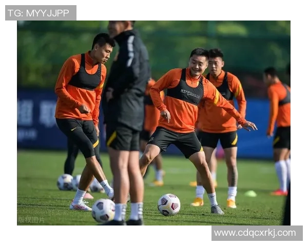 武汉网球队战术解析:如何在比赛中发挥团队优势与个人技术 武汉网球队战术解析:如何在比赛中发挥团队优势与个人技术